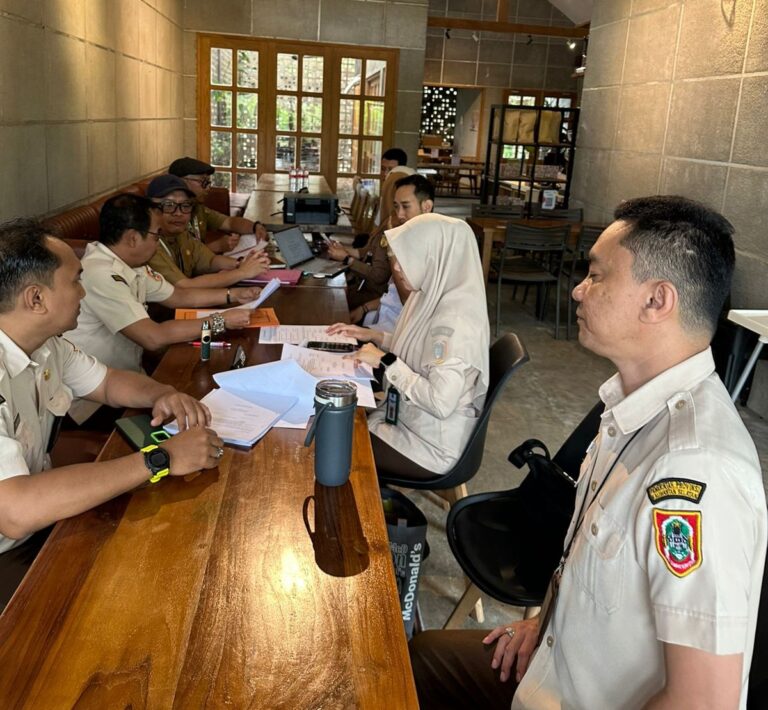 Badan Pengelola Pajak dan Retribusi Daerah (BPPRD) Bersama UPPD Samsat Barabai Mengadakan Rapat Rekonsiliasi Terkait Penerimaan Opsen Pajak  Kendaraan Bermotor (PKB) Dan Opsen  Bea Balik Nama Kendaraan Bermotor (BBNKB) Di Kabupaten Hulu Sungai Tengah