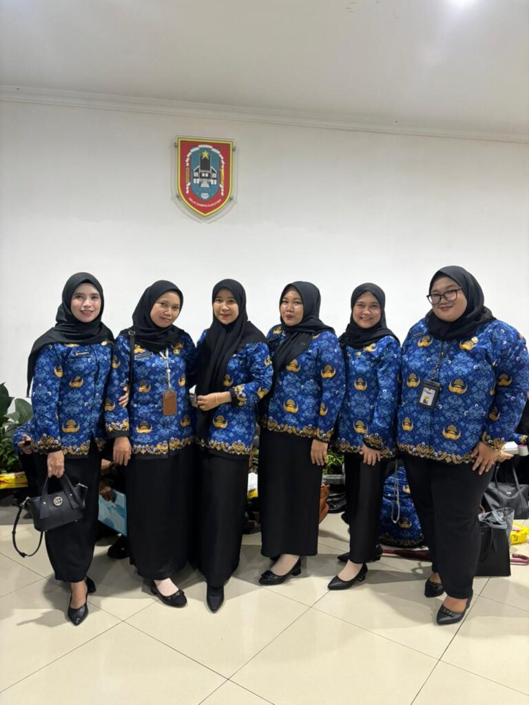 Gubernur Kalsel dan BKN RI serahkan 6.398 SK PPPK Paruh Waktu, 26 Orang Tenaga Non ASN di UPPD Barabai Terima SK