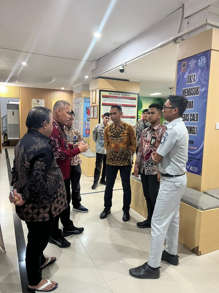 Perkuat Inovasi Pelayanan, UPPD Barabai dan Bapenda Kalsel Matangkan Penyelenggaraan BUMDes untuk Layanan PKB